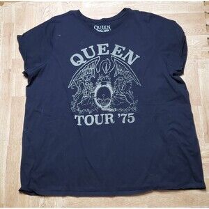Queen Official Merch Tour '75 Black TShirt Womens Size 4